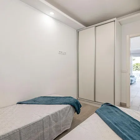 Sun View - Island Village Heights * アデヘ