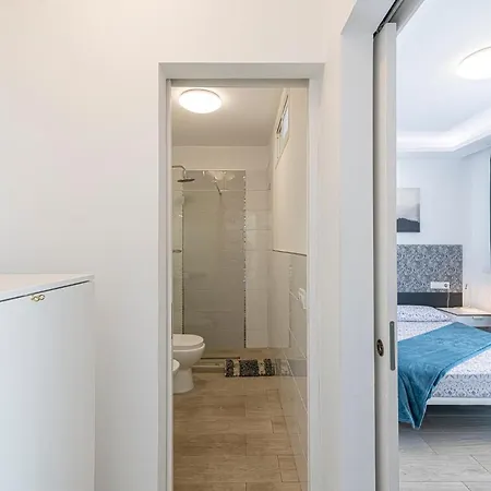 Sun View - Island Village Heights Апартаменты Адехе