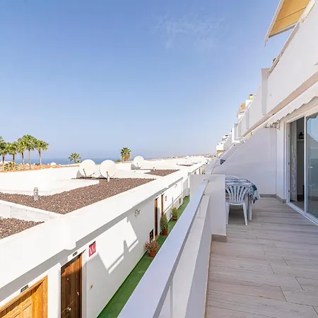Sun View - Island Village Heights Apartment *